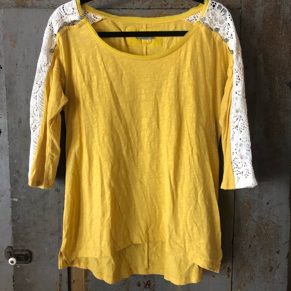 ANTHROPOLOGIE | Little Yellow Button Crochet Top